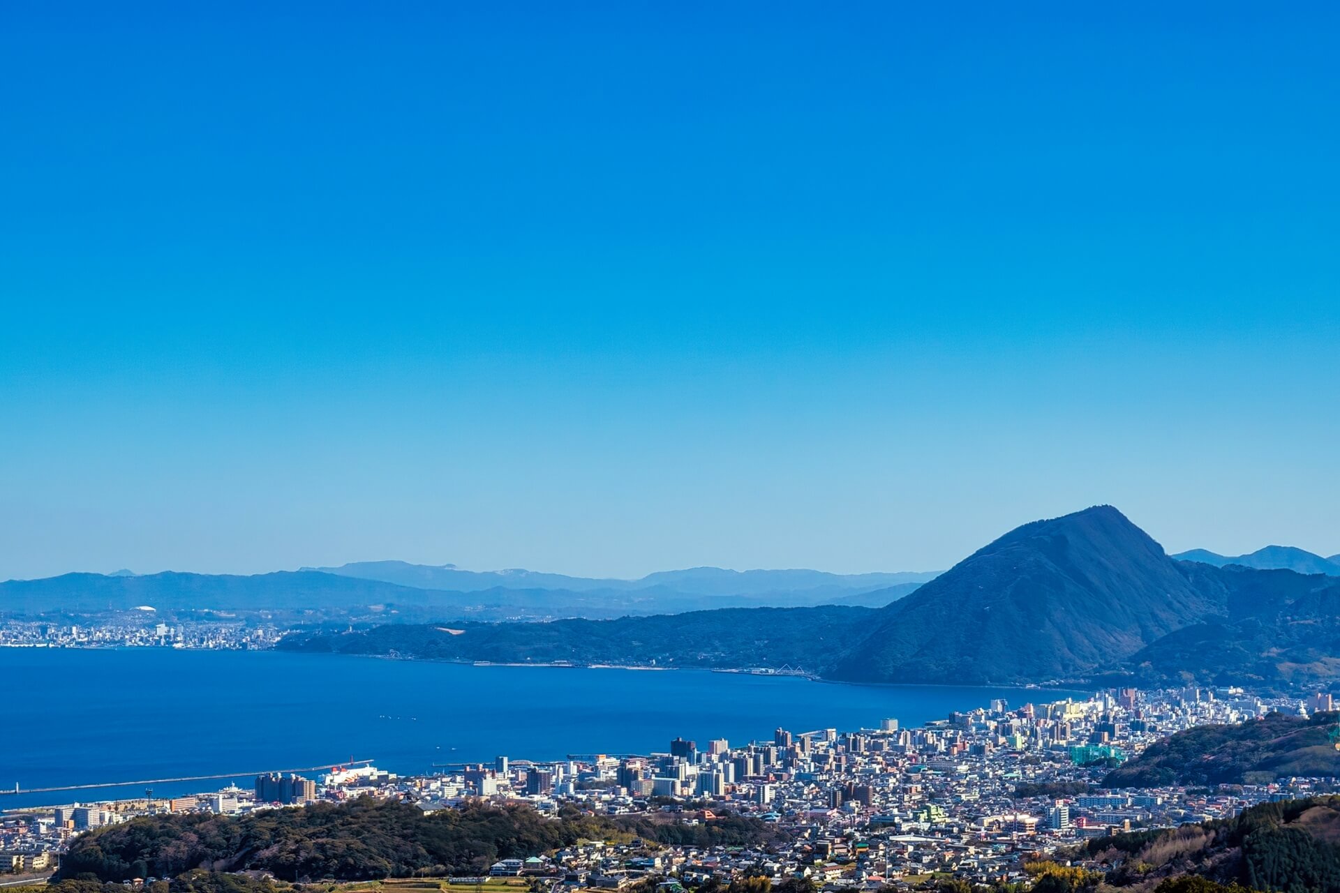 チャンカワイの相方 えとう窓口の現在は？Wエンジンは解散した？