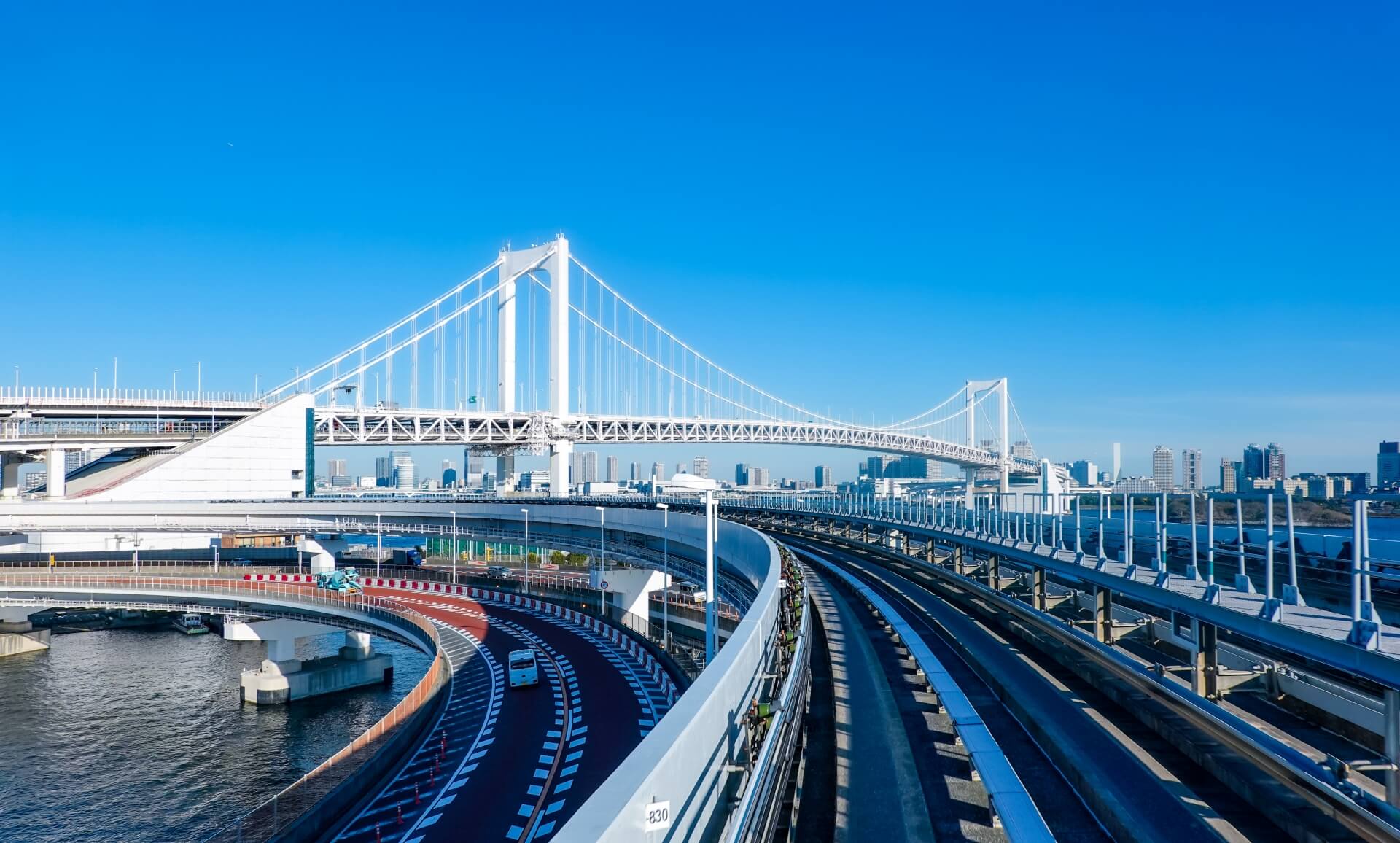 カジサックとドランクドラゴン鈴木拓の不仲は本当？仲が悪い理由は？