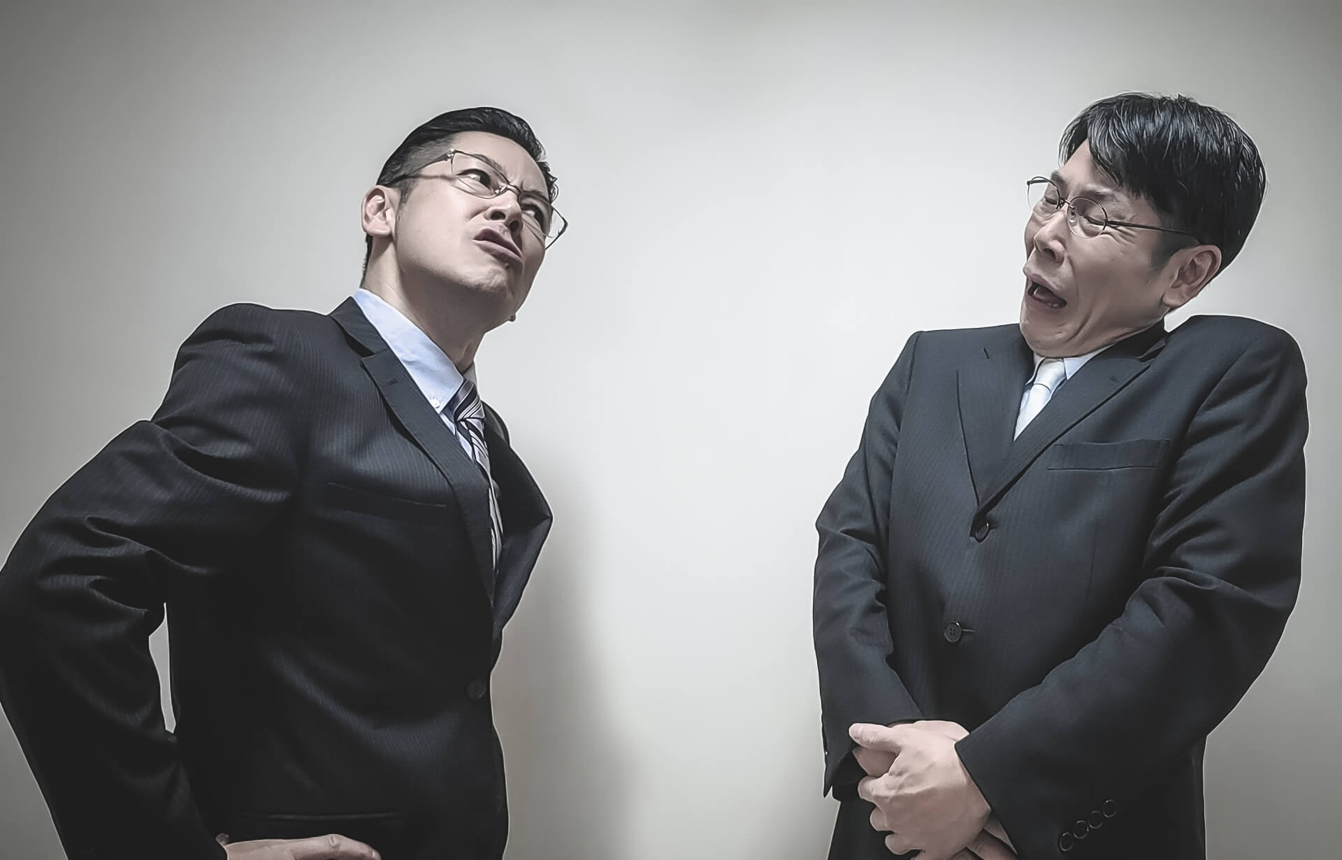 モグライダーともしげとみなみかわの関係性は？どっちが先輩？